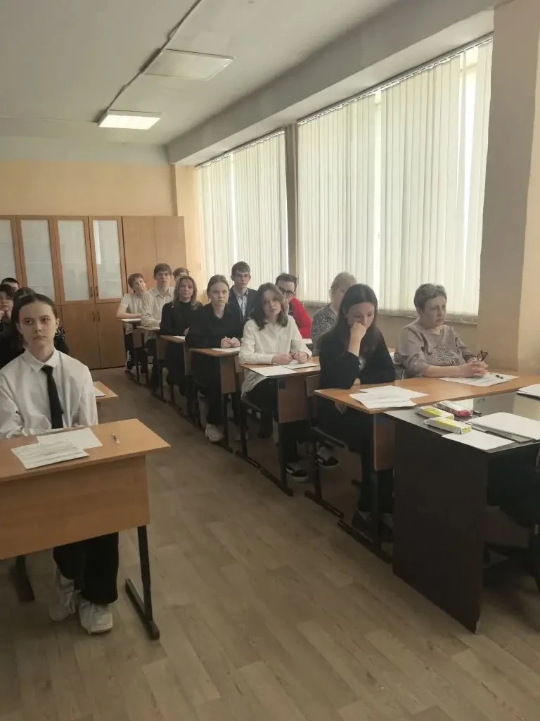 Родители сдали ЕГЭ по математике!   12 марта в Домодедовской школе №1 было непривычно шумно и волнит