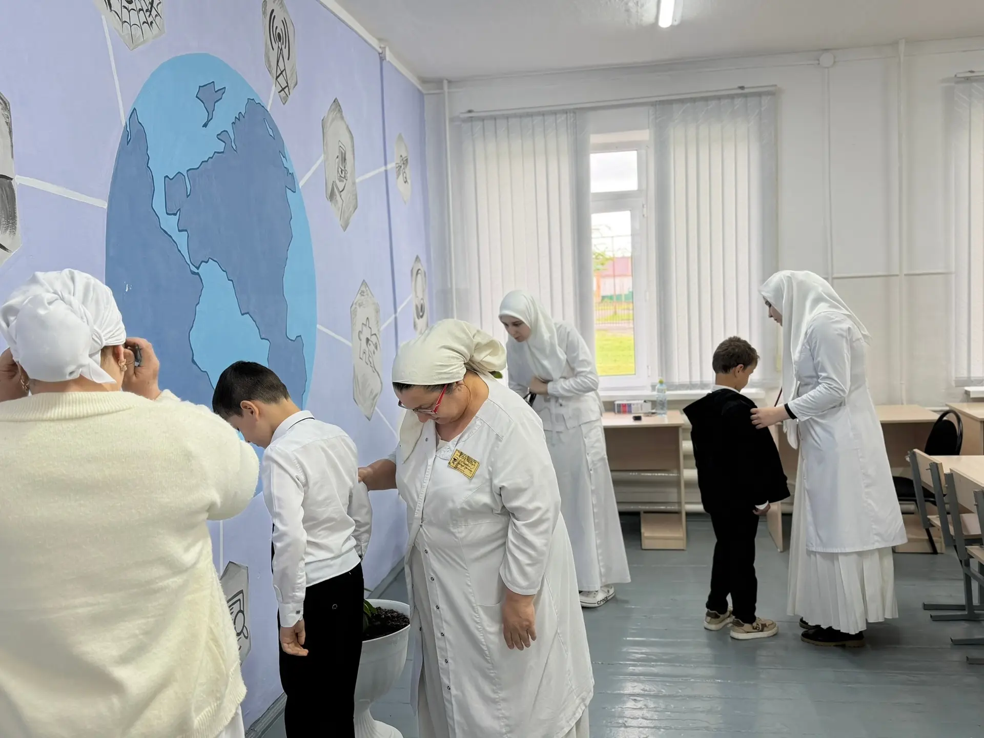 🩺 В нашей школе прошла важная медицинская комиссия! 🩺