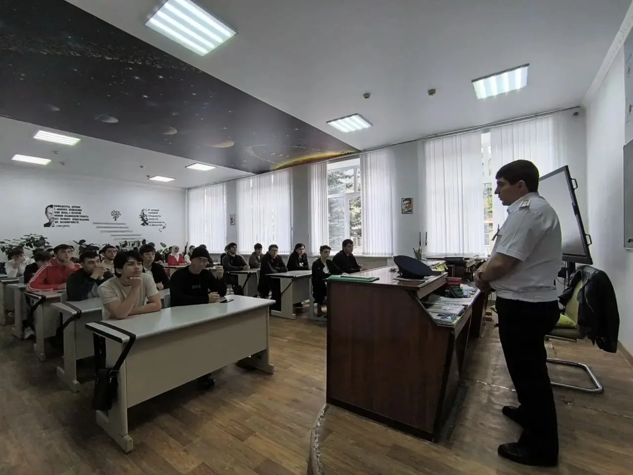 12.05. 2026 года сотрудник Госавтоинспекции МО МВД России «Карачаевский» провел важную профилактичес