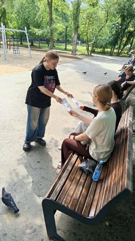 В рамках месячника антинаркотической направленности сотрудники Центра социально значимой и правовой 