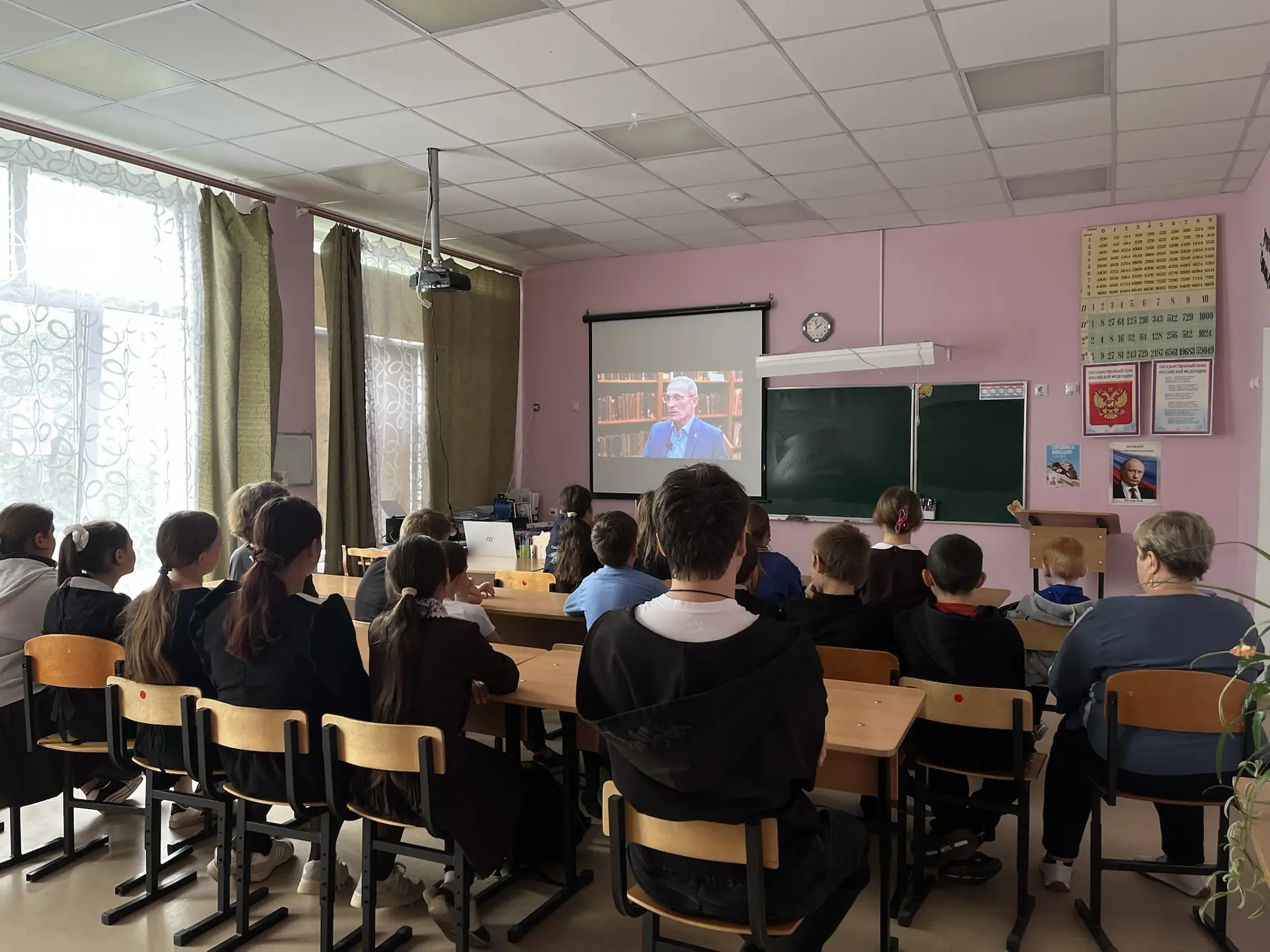 Сегодня для учащихся нашей школы состоялся просмотр документального фильма «Командовать...