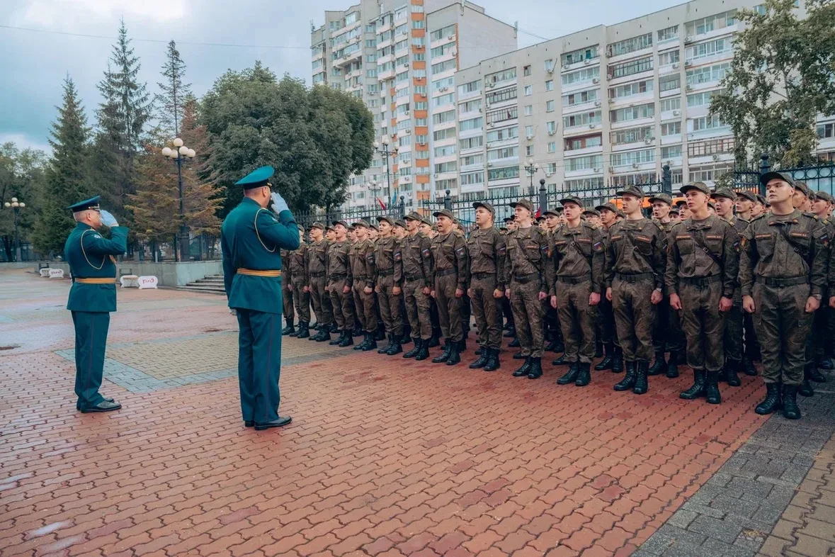 🟢 Студенты, преподаватели и офицеры Межвузовского военного учебного центра почтили пам...