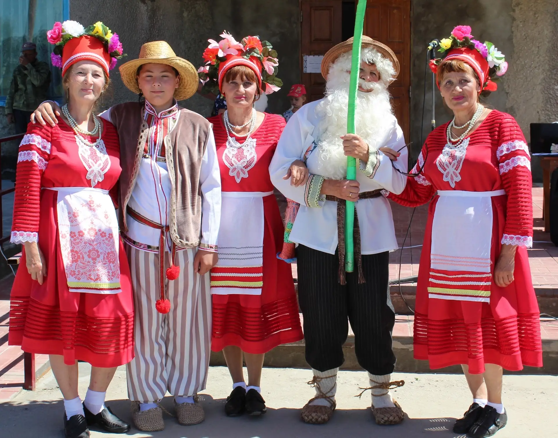🇷🇺Неделя национального костюма!

Герой сегодняшнего дня - Белорусский национальный костюм! 

#День