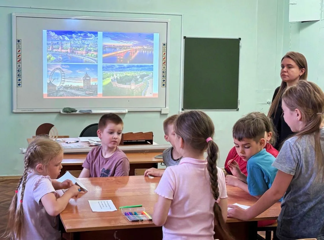 💥 Летний лагерь в школе

🇷🇺 11июня ребята нашего гражданско-патриотического лагеря приняли участи