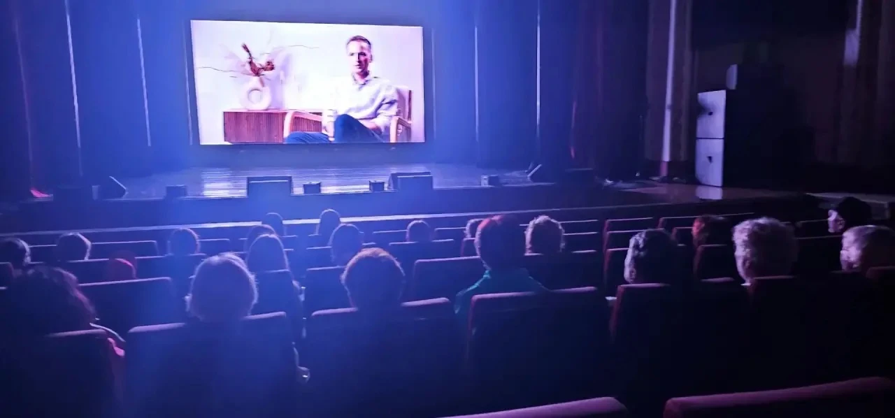 🎥 Сегодня во Дворце культуры угольщиков состоялся кинопоказ документального фильма «Тонкая грань», 
