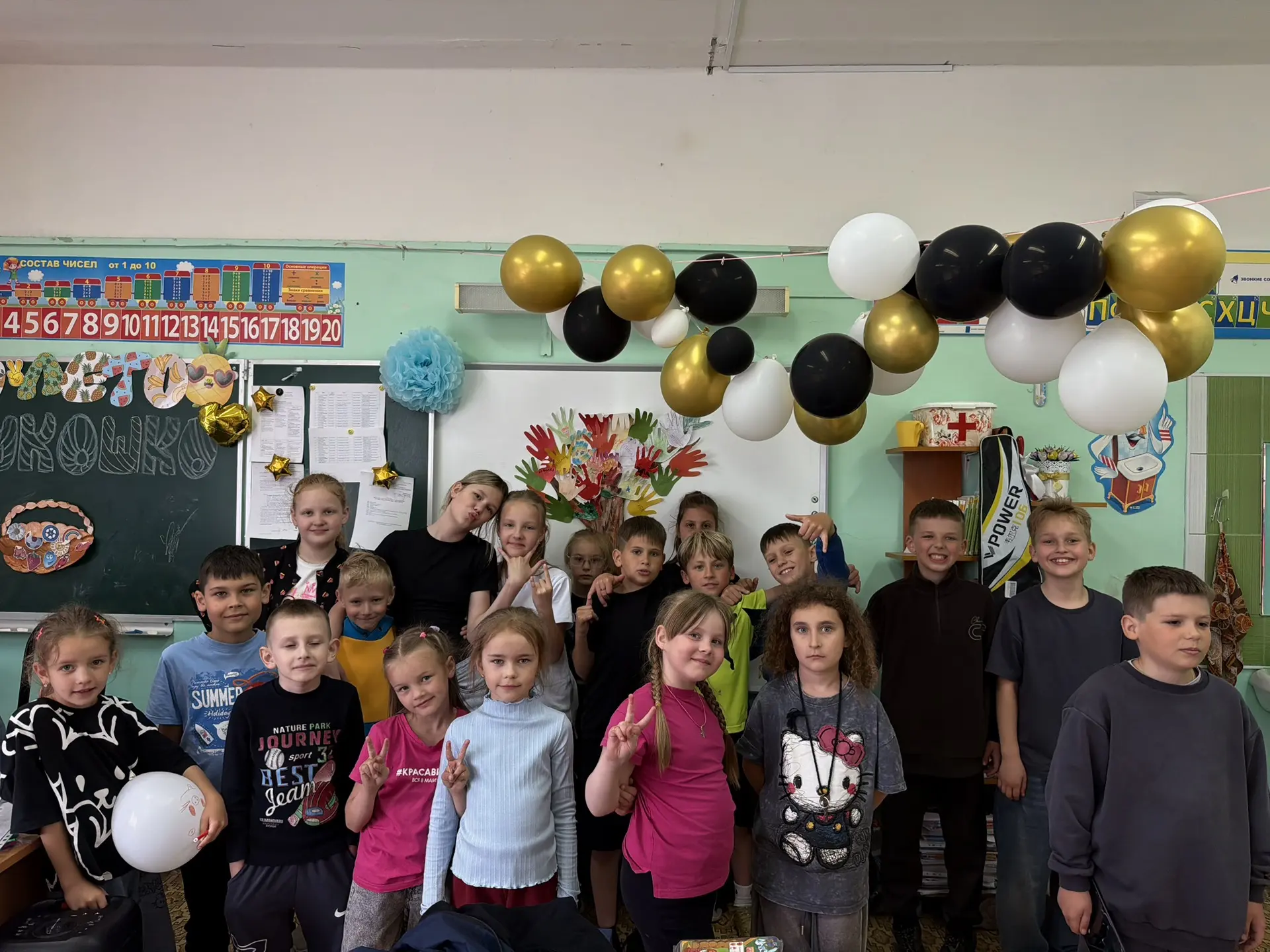 Пока все наслаждаются первыми днями каникул, в нашем пришкольном лагере уже вовсю идёт ...