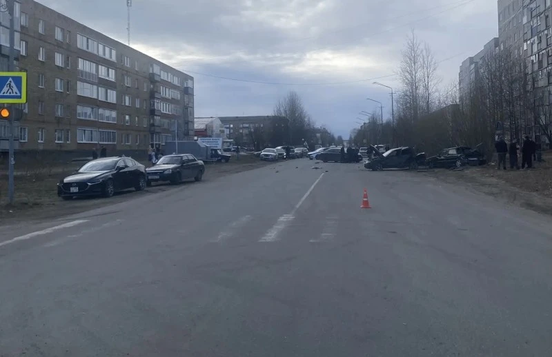 В ПЕЧОРЕ ВОДИТЕЛЬ-НОВИЧОК ТРАВМИРОВАЛ ЖЕНЩИНУ  В Печоре 27 апреля произошло ДТП с участием начинающе