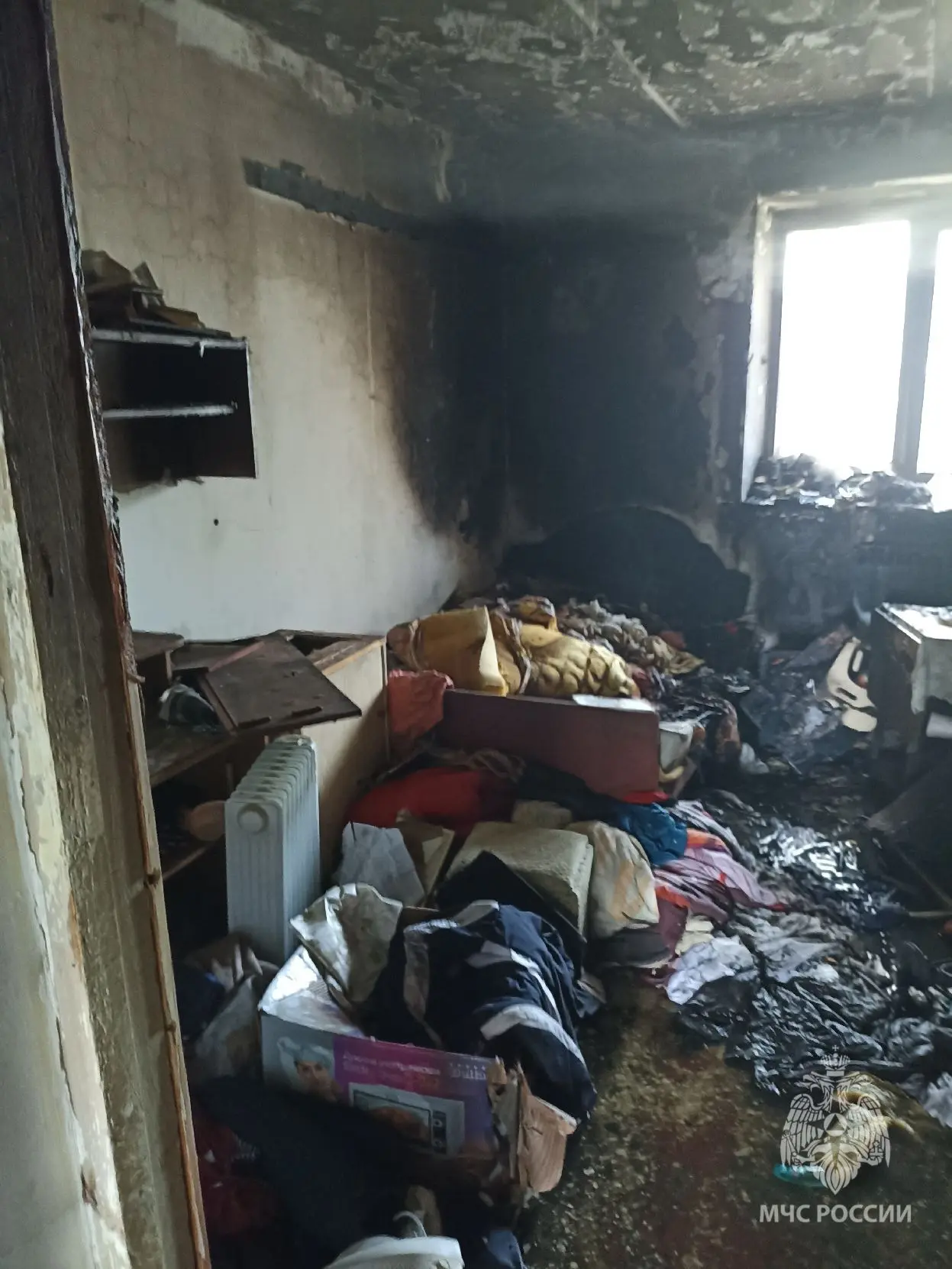 Женщина погибла на пожаре в Нижегородской области 

Квартира загорелась на улице Полевая в селе Вад.