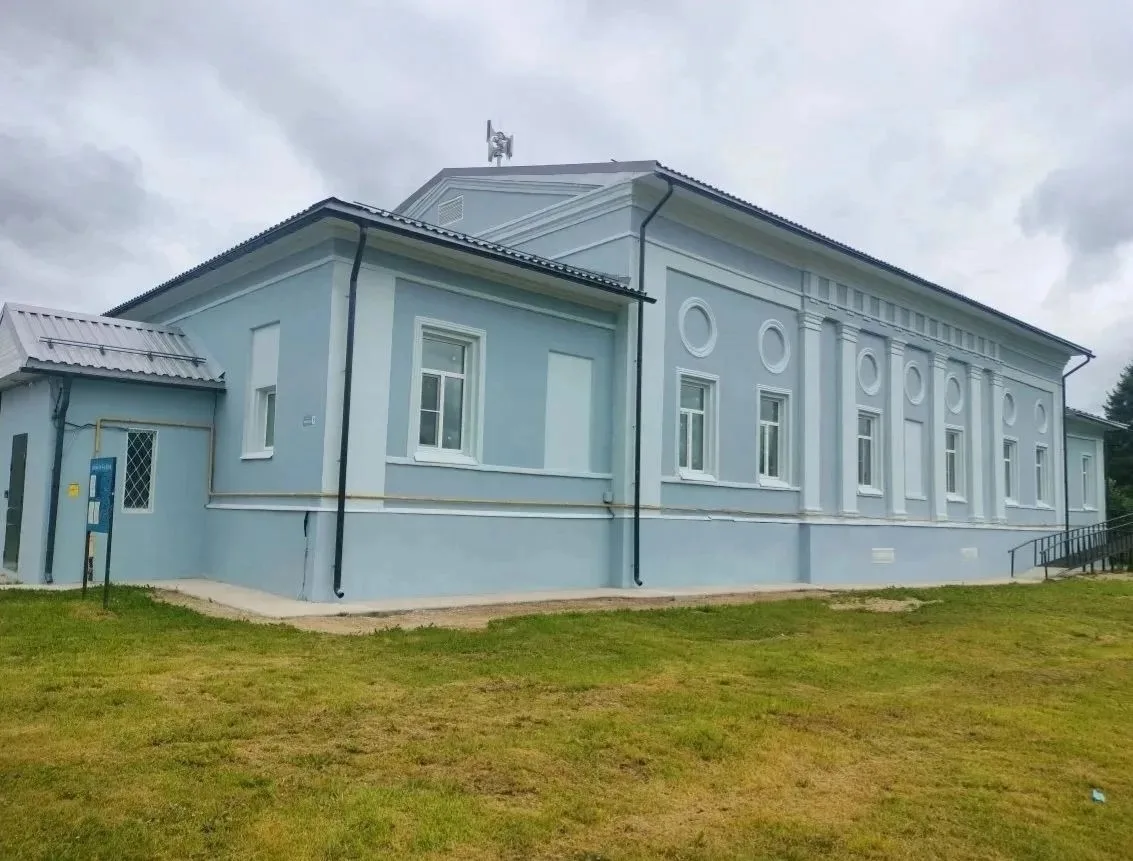 В районном краеведческом музее заменят охранную и пожарную сигнализации. Работы уже нач...