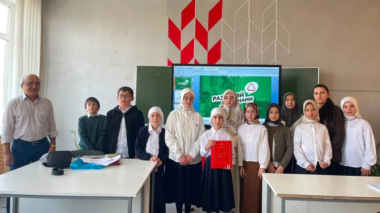 🌿 В Акушинском районе школьникам рассказали о правильном обращении с отходами