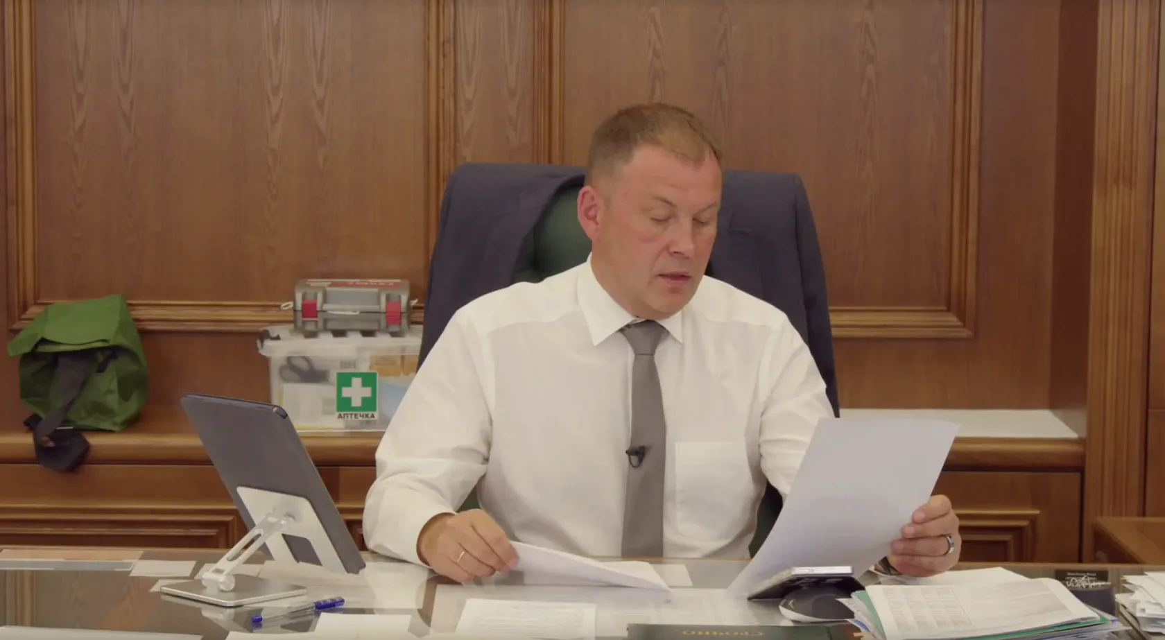 Илья Середюк поручил оборудовать укрытия во всех школах

📌 Во время прямого эфира губернатор Кузбас