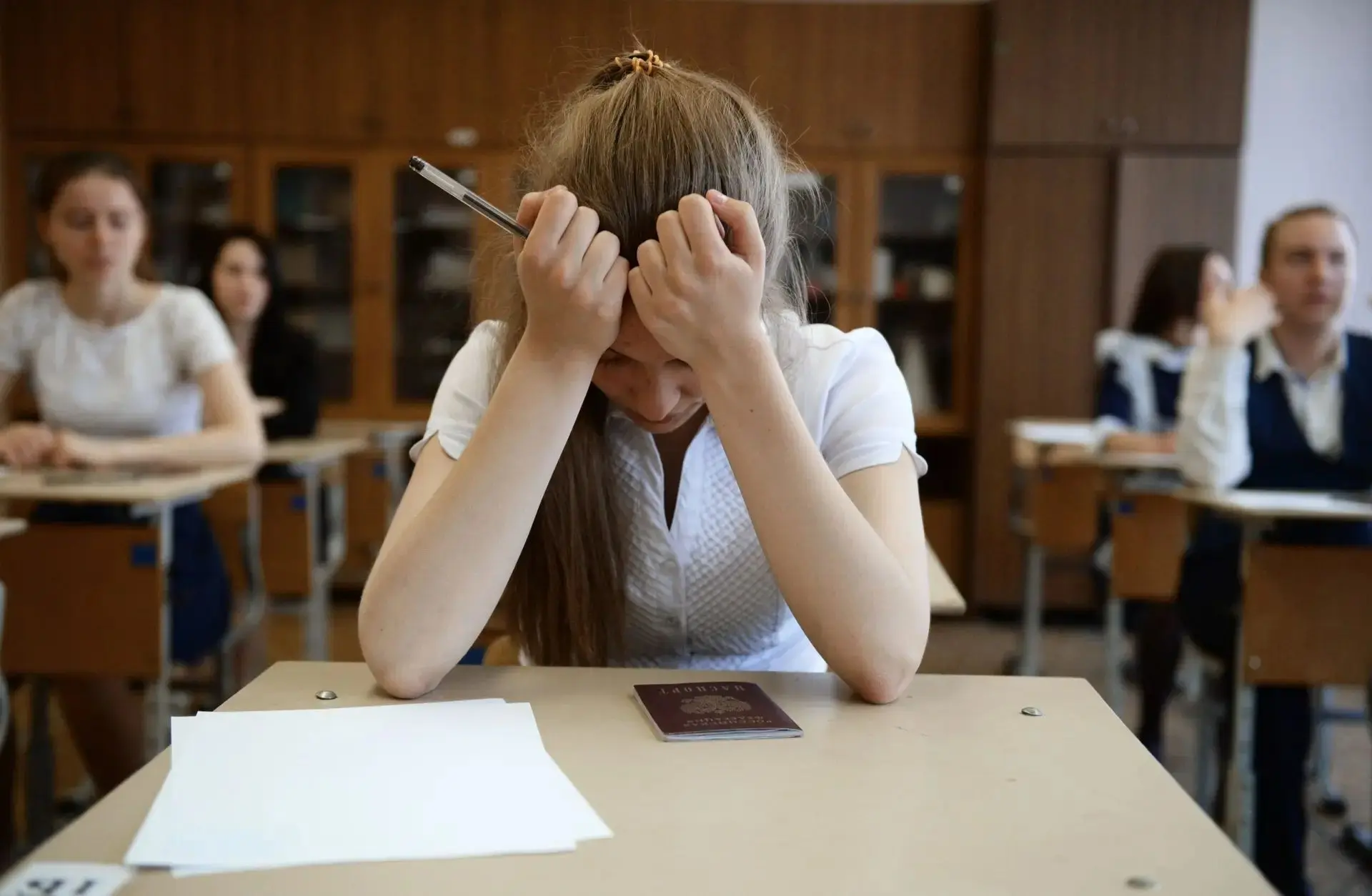ОГЭ и ЕГЭ специально усложнять не будут