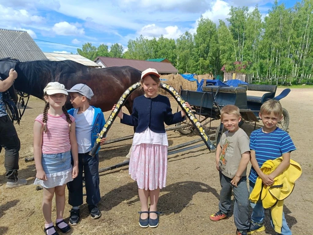 ВЕСТИ ИЗ ШКОЛЬНОГО ЛЕТНЕГО ЛАГЕРЯ... 📜✍️КОННЫЙ ДВОР - ТРОИЦКОЕ