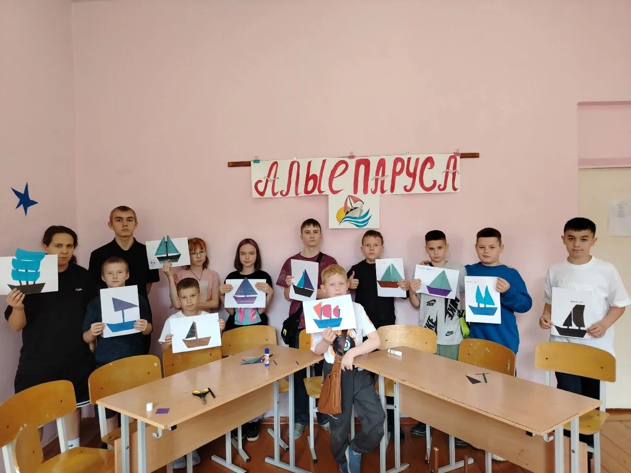 "Бригантина поднимает паруса!" - под таким девизом началось сегодня утро лагеря дневного пребывания 