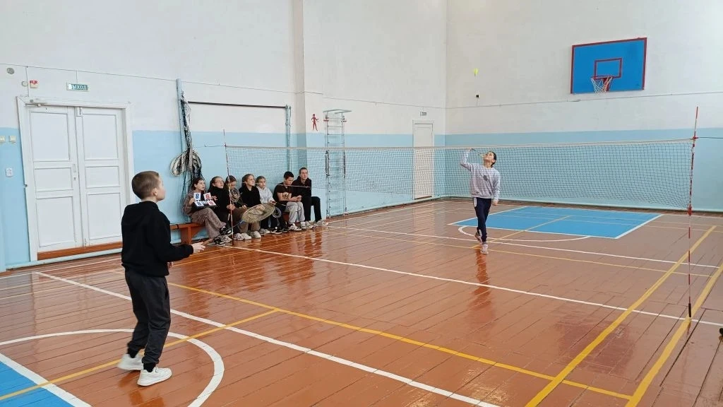 В рамках Месячника оборонно-массовой, патриотической и спортивной работы в школе состоя...