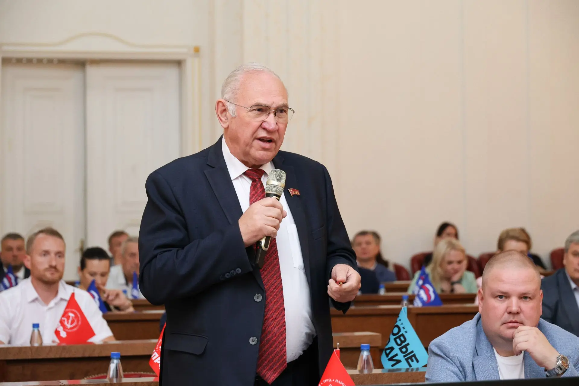 Фракция КПРФ приняла участие в завершающем заседании весенней сессии Народного Совета ДНР
