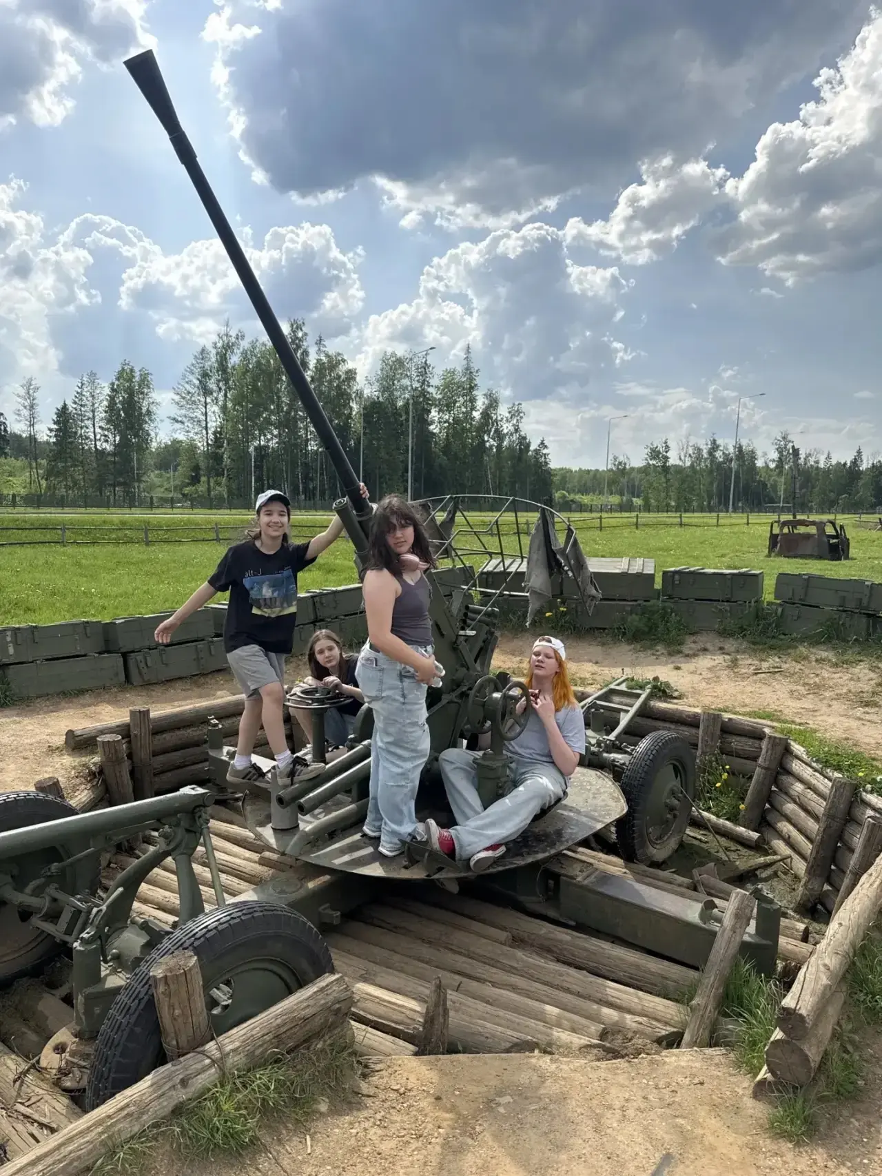 Учащиеся 5 “Б» класса побывали в парке «Патриот» — крупнейшем в России военно-патриотическом парке В