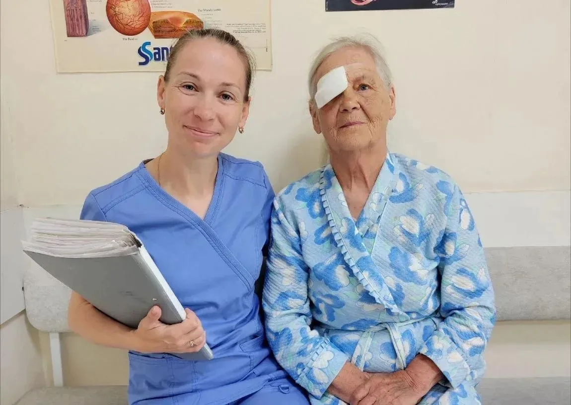 🙏 Нижегородские волшебники врачи вернули зрение 90-летней пациентке.