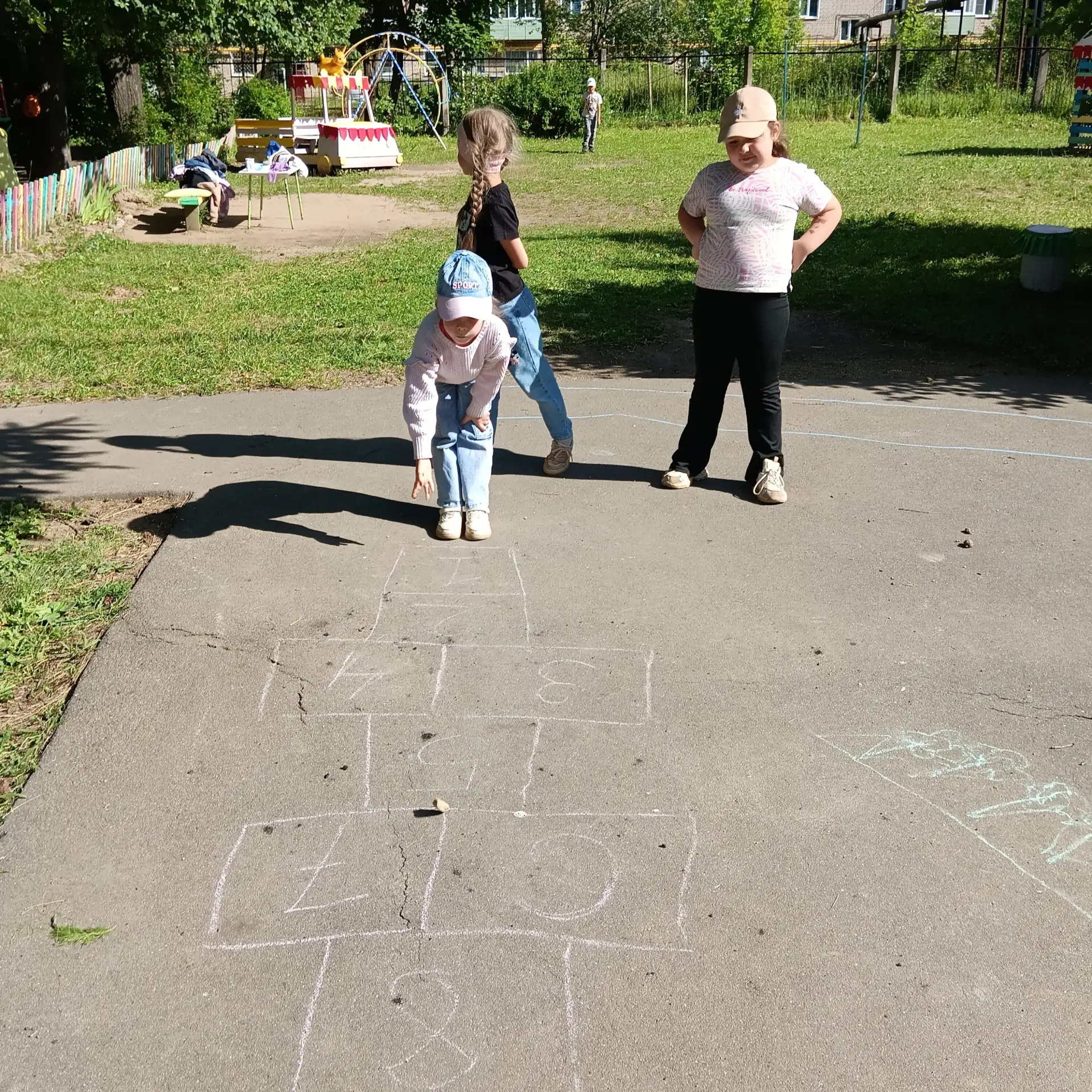✨ Вспоминаем забытые игры: наши любимые классики!
Дорогие родители, а вы помните этот звук? Мелок в 