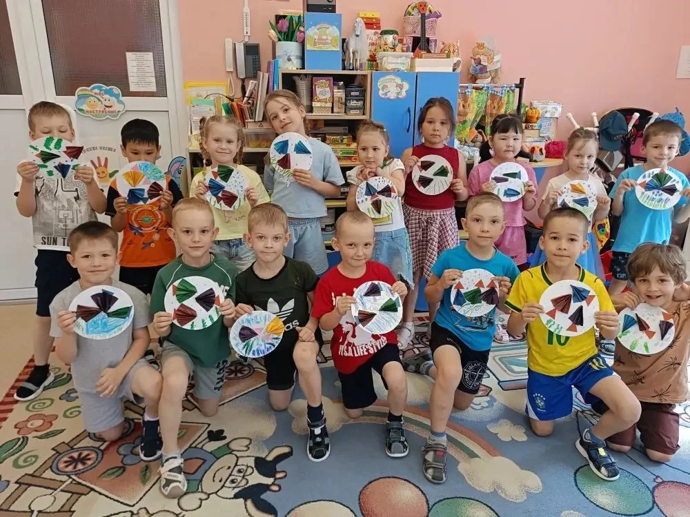 Сегодня дети группы "Город  добрых дел" и "Космодром" погрузились в подводный мир! Наши...
