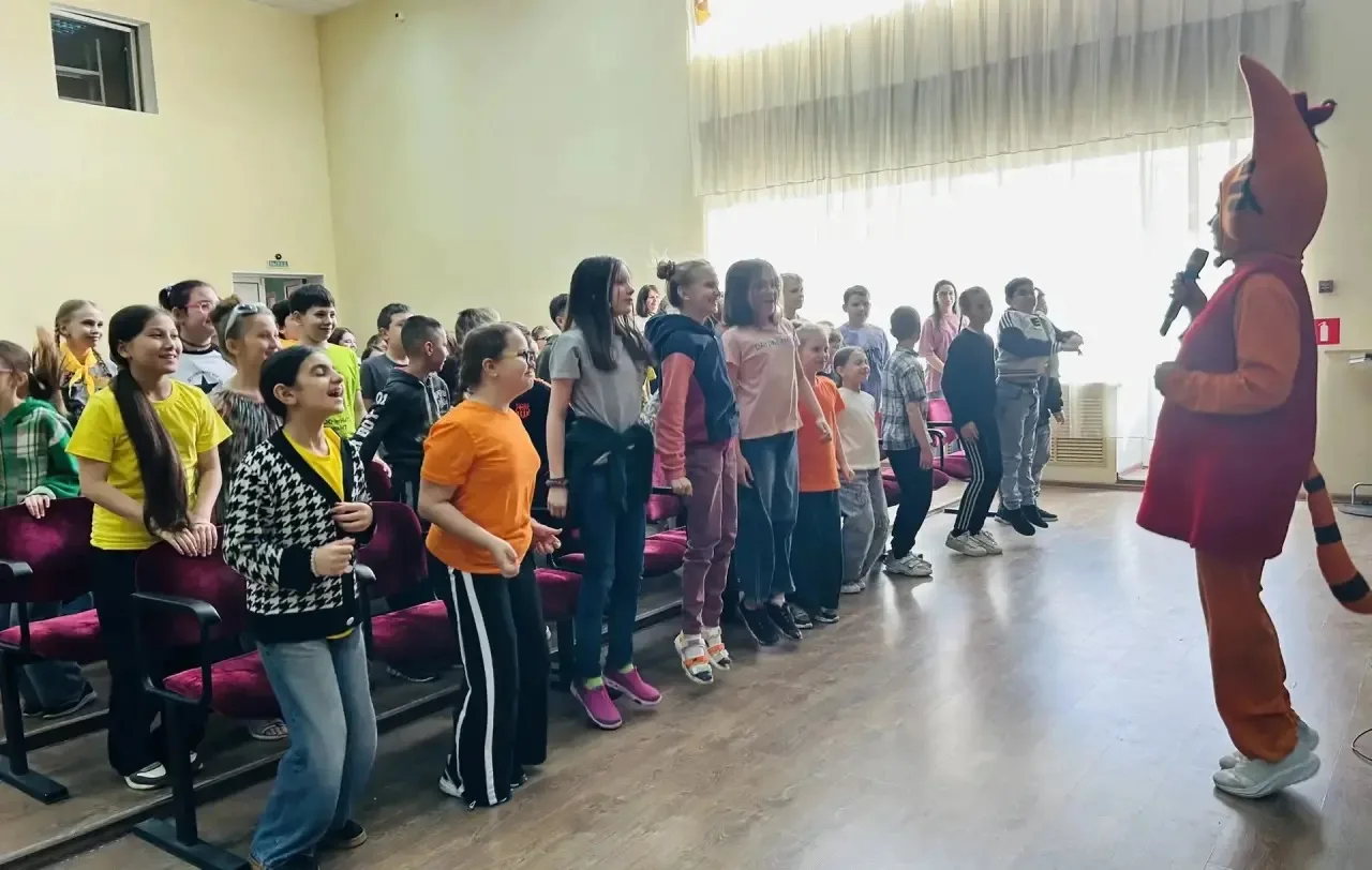 1 июня, в День защиты детей, в Домодедовской школе №1 стартовала летняя оздоровительная...