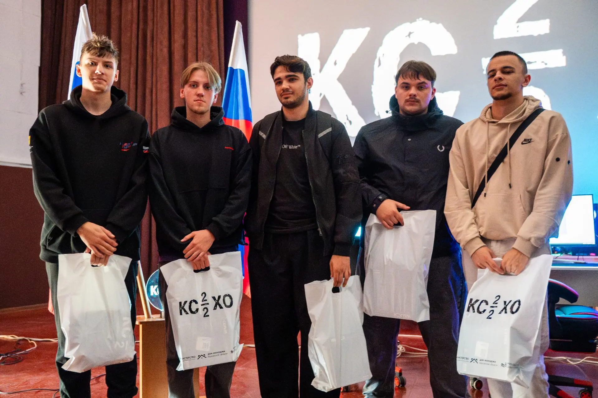 🎮 В Геническе завершился региональный турнир «Кибертурник КС2»!