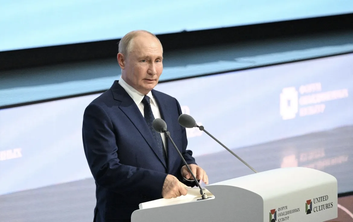 Путин ответил на вопросы СМИ о переговорах с Киевом и отношениях с Европой