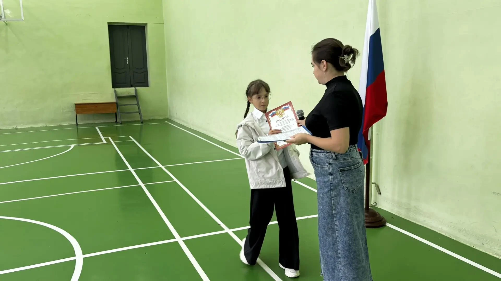 7 сентября в школе состоялась торжественная линейка, посвященная поднятию государственн...