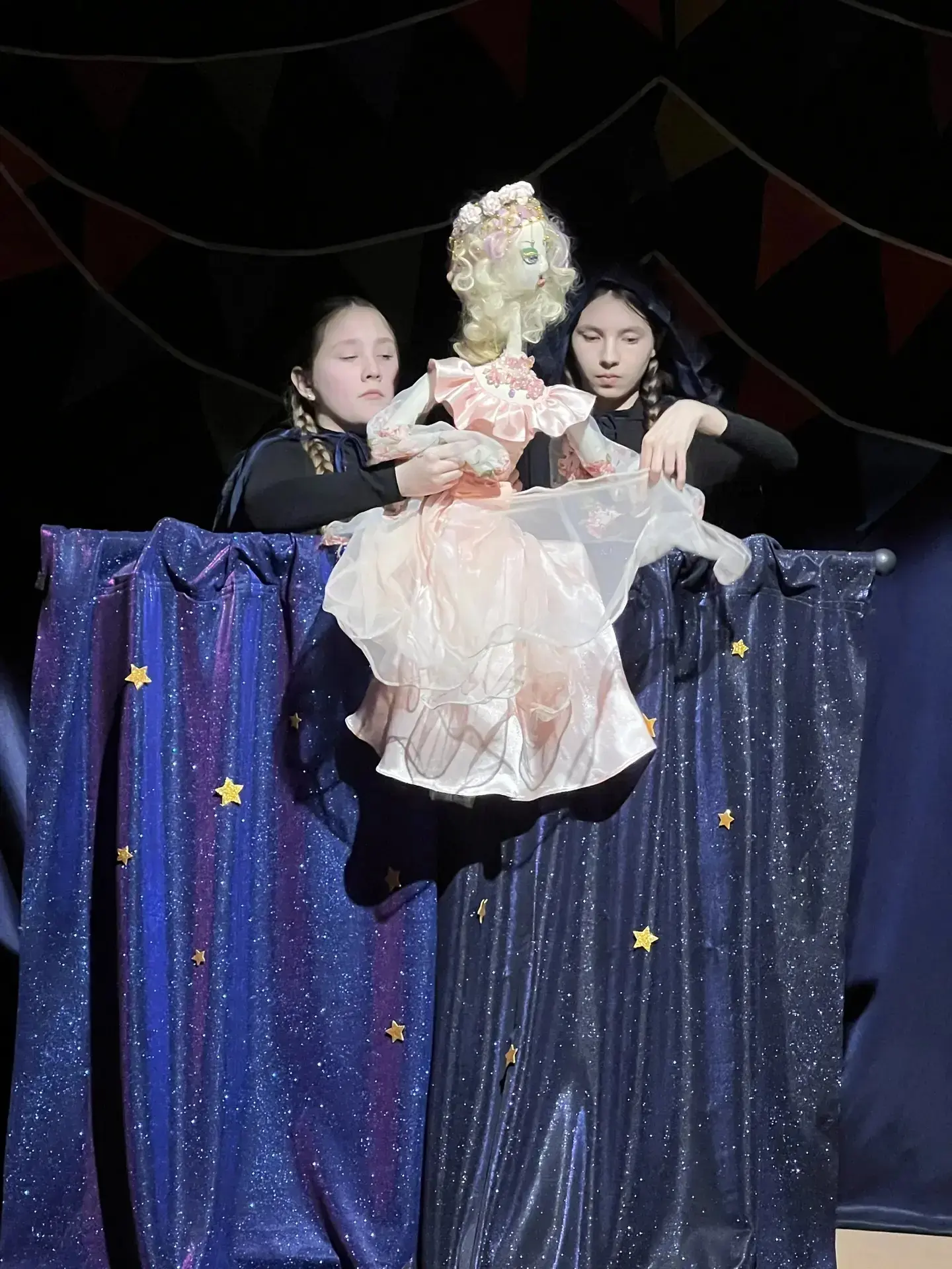 КУКОЛЬНЫЙ ФЕЙЕРВЕРК К ПАСХЕ  ✨️ 17 апреля в Центре дополнительного образования «Логос» наш театр кук