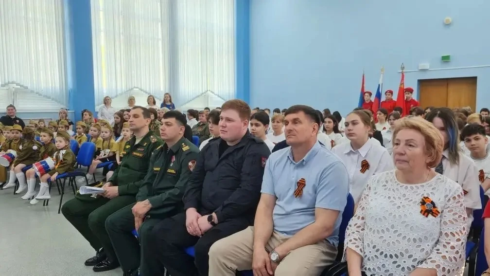 🇷🇺 6 мая в нашей школе прошел Урок мужества, посвященный 81-й годовщине Победы в Великой Отечественн