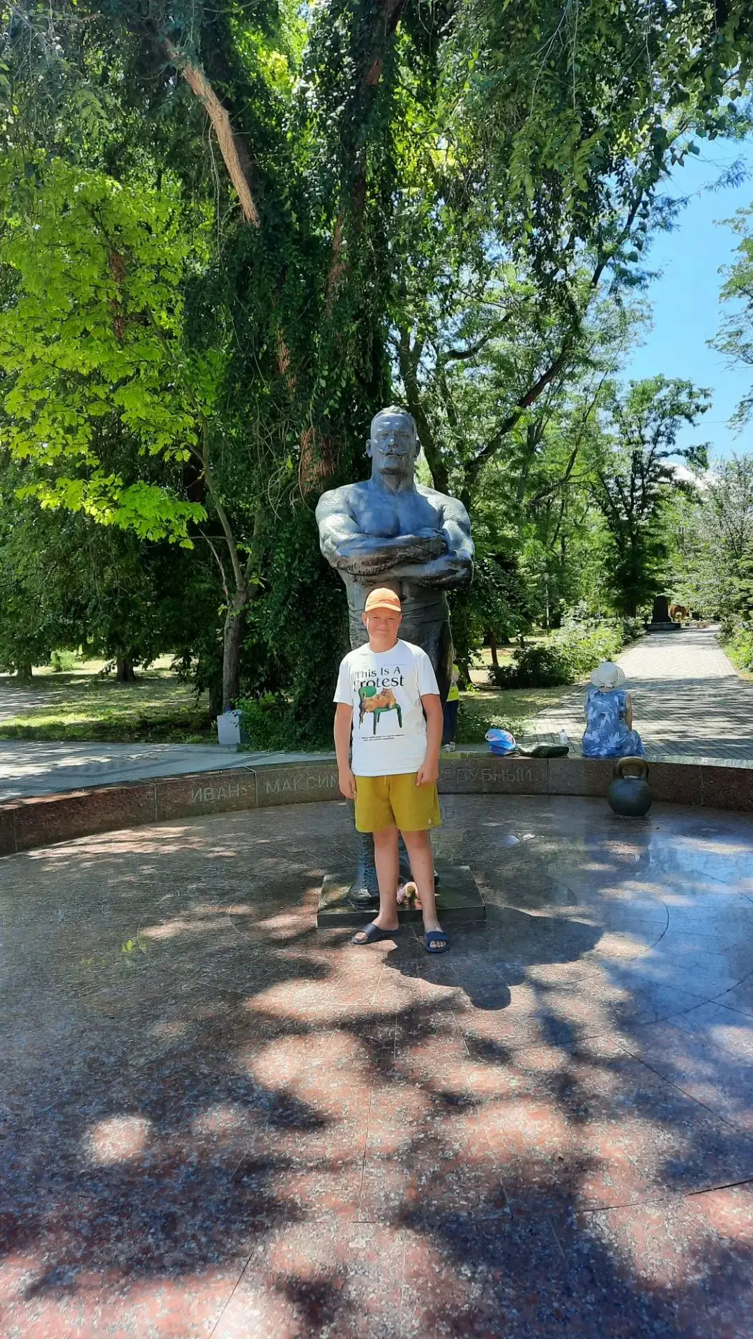 Семья ученика 5 класса, Романа Масло, замечательно провела летние каникулы в городе Ейске. Море, сол