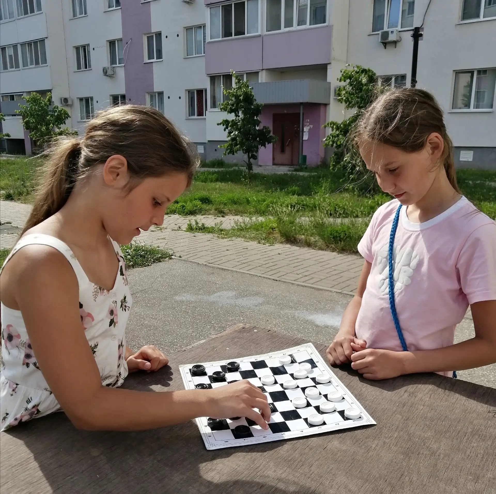 ♟️☀️ В рамках реализации межведомственного проекта «Лето во дворах» для ребят дома по а...