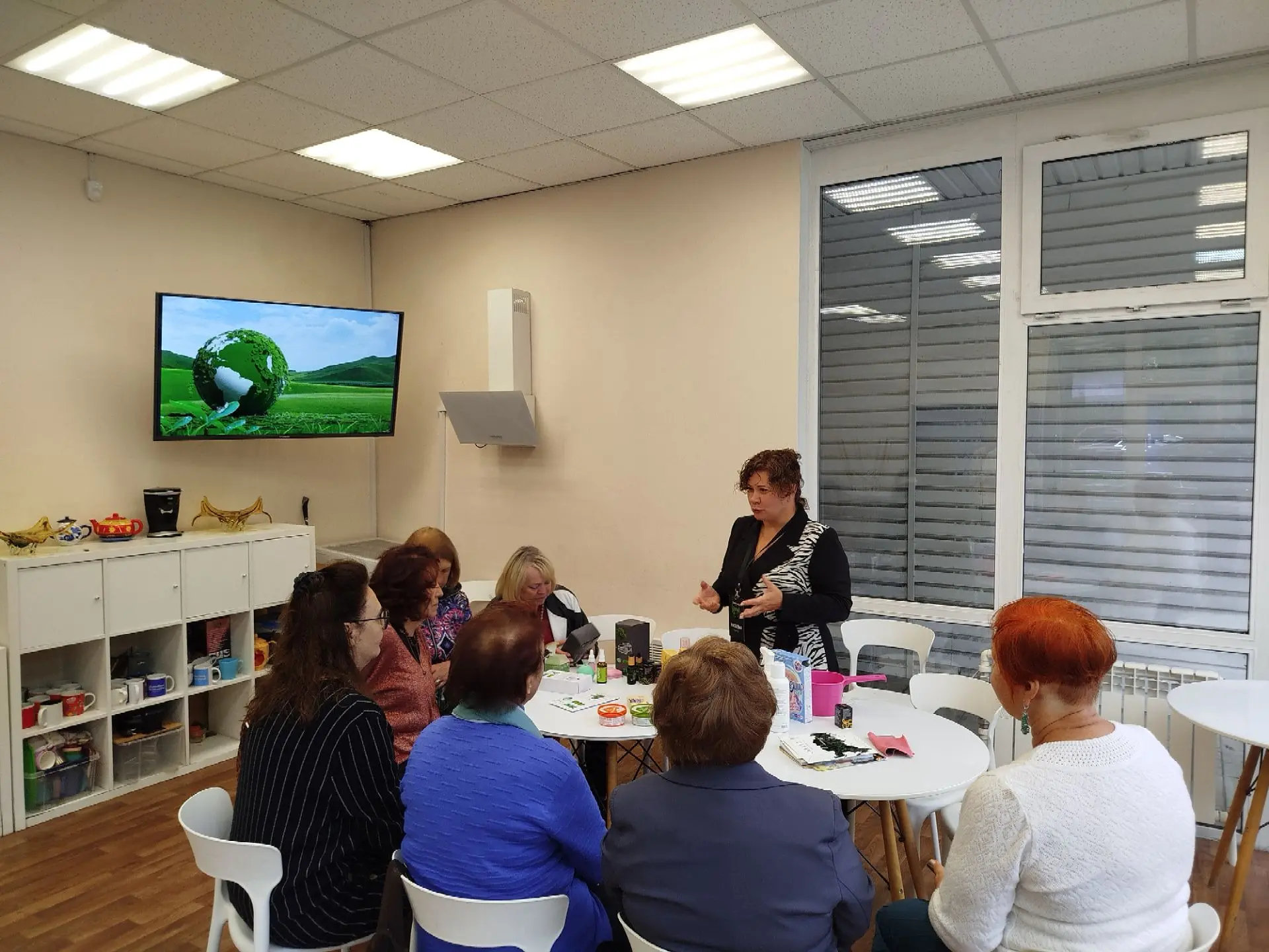 В клубе «Активное долголетие» в рамках встреч «Красота и здоровье» прошла беседа на тем...