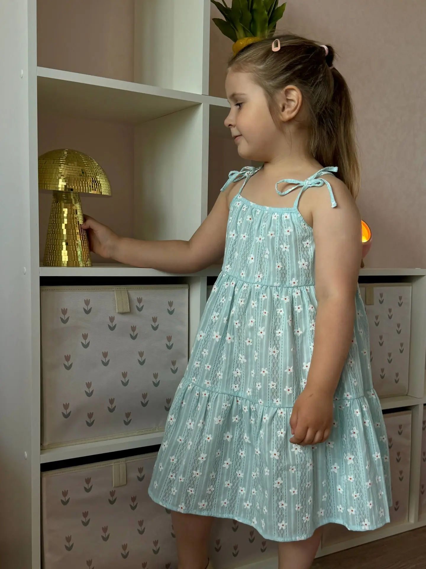 Очень ждала эту посылку👗

И вот нам пришли вещи, которые я выбрала для Вари в поездку от российског
