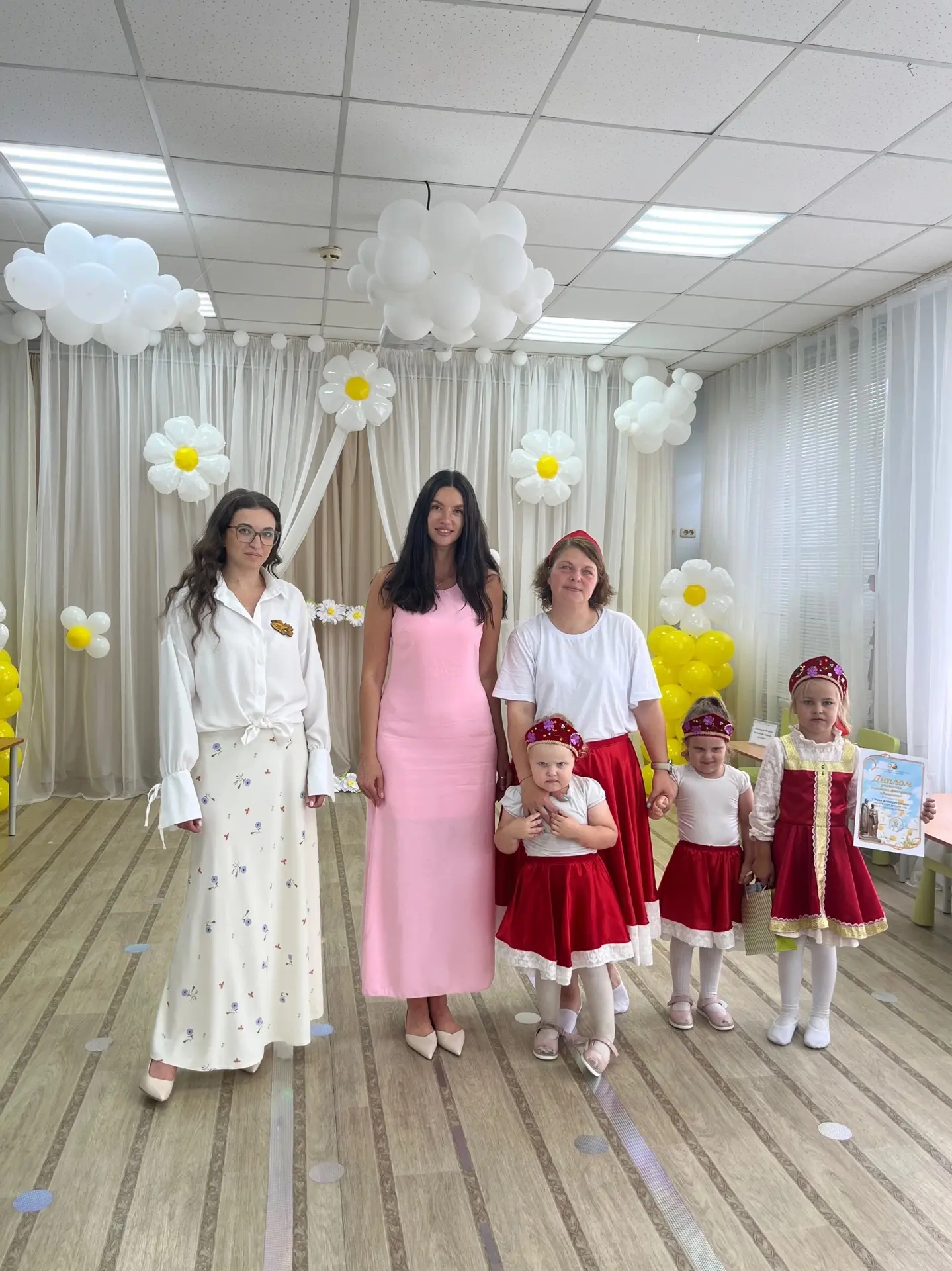 В нашем детском саду прошел замечательный семейный фестиваль «Ромашка», посвященный творчеству, друж