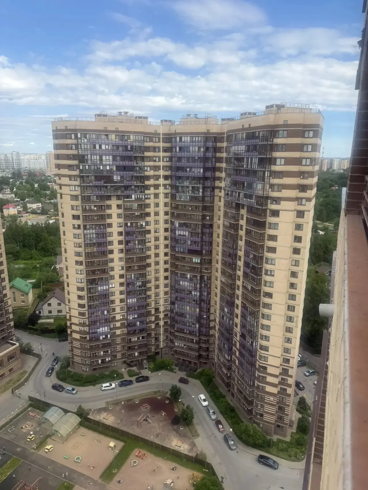 📍Выезд по обращениям жителей в Мурино 

После обращения жителей в социальных сетях представитель ко