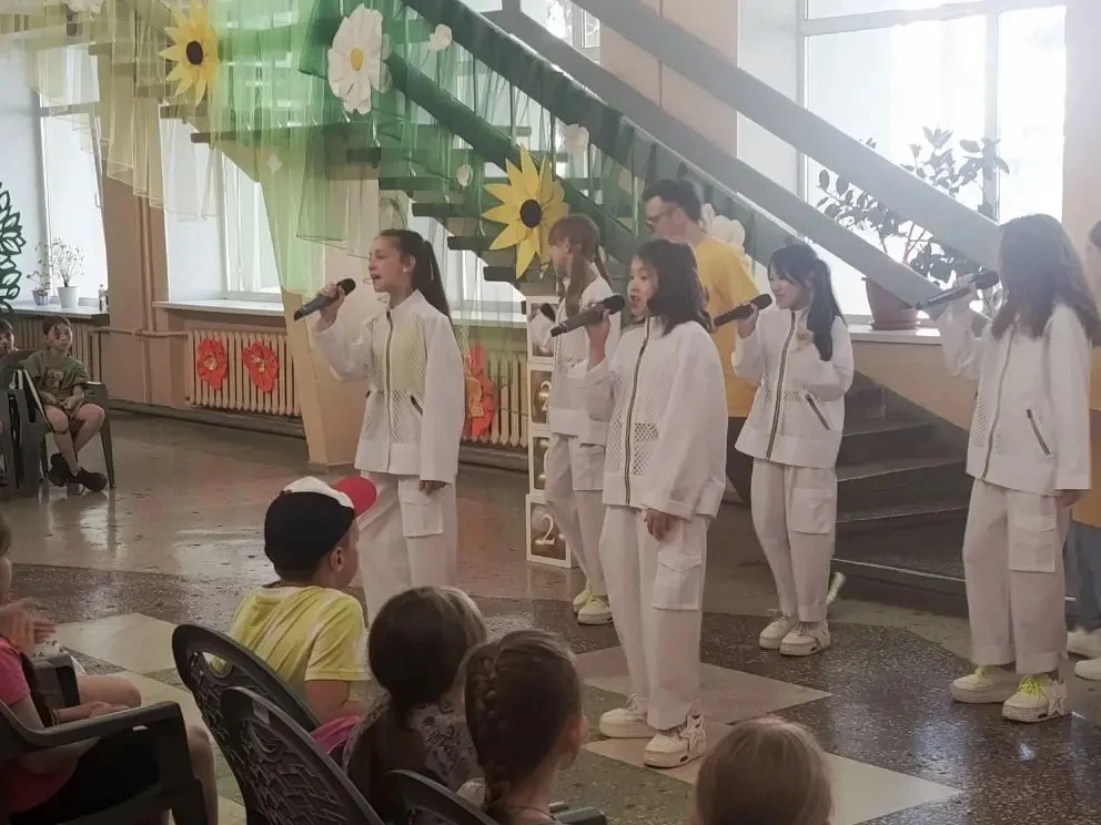 🌟 1 июня — День защиты детей в нашем лагере!

Сегодня в нашем пришкольном лагере прошел праздничный