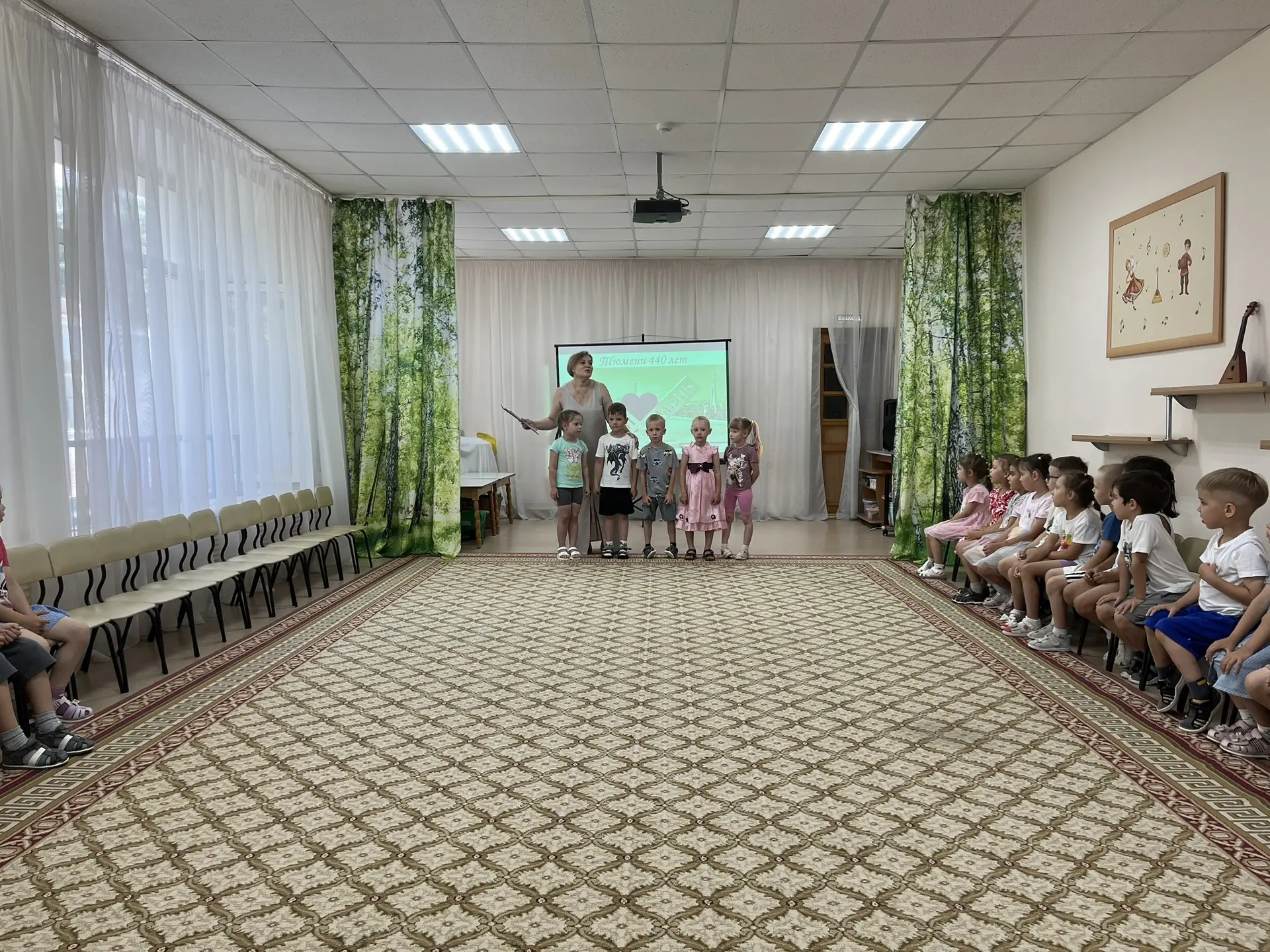 «Маленькие тюменцы — большое будущее!
В преддверии масштабных городских торжеств в нашем детском сад