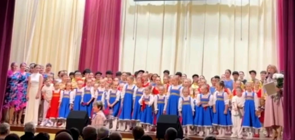 В честь Дня России в Доме культуры "Созвездие" прошел творческий отчет Образцовой хореографической с