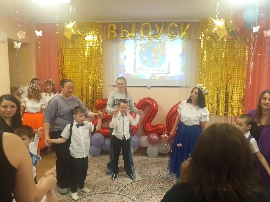 Выпускной в детском саду — очень важный праздник для детей и их родителей. Праздник про...
