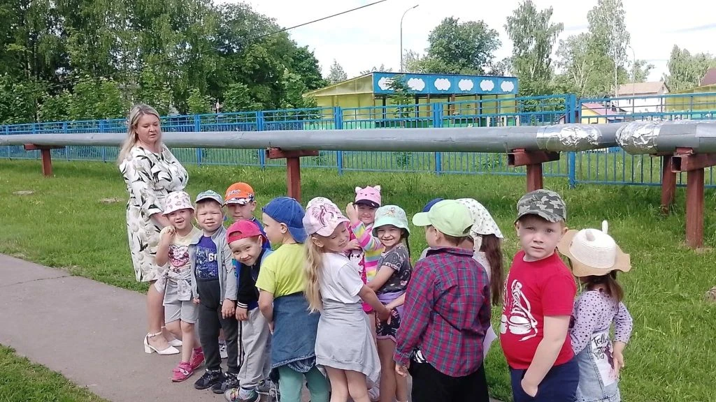 👫Кто куда, а мы в Центральный Дом культуры! 
Идём смотреть фильм-сказку "Кощей - тайна живой воды"