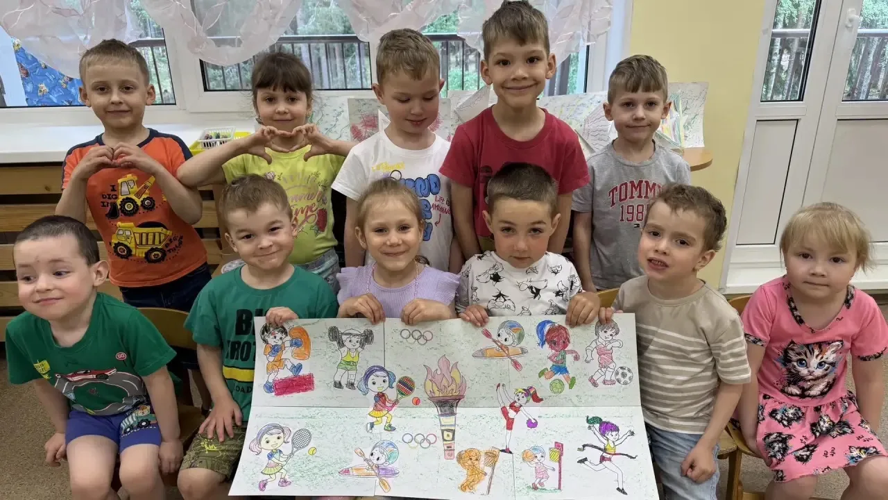 Группа «Паровозик» на спортивной волне!
Всю неделю ребята из группы были настоящими спортсменами! Он
