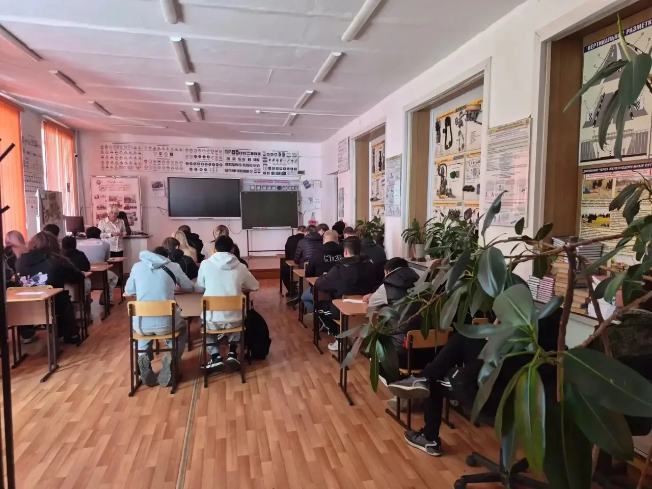 Профориентационная встреча в Майминском техникуме