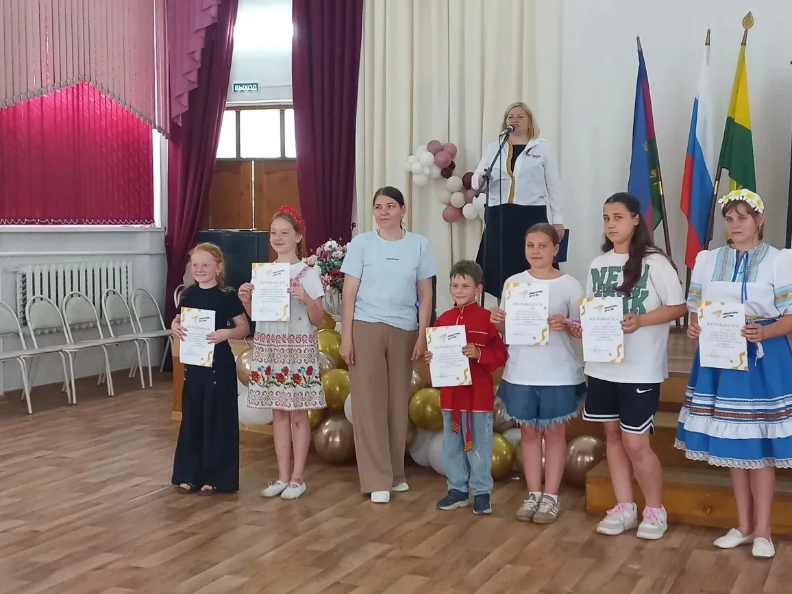 2 ОТРЯД ЛДП «ШИК»: ДЕНЬ ТВОРЧЕСТВА И ЛЮБВИ К РОДИНЕ!

Сегодняшний день прошёл под знаком патриотизма