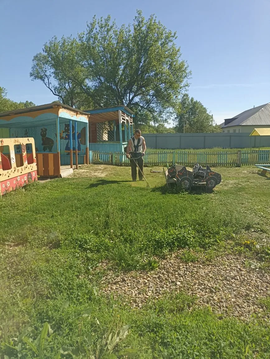 Благодарность Пашкееч Руслану, Старогородцеву Павлу, Голову Петру за покос травы на уча...