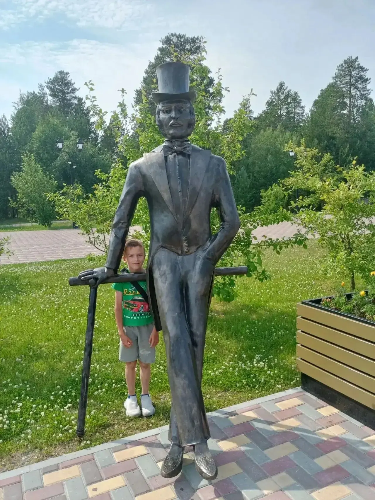 Ни дня без движения! 🏃‍♂️💨

Под таким девизом на Ямале проходят летние каникулы для наших детей! Г