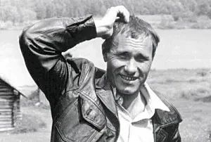 Василий Шукшин (25 июля 1929 - 2 октября 1974), советский писатель, кинорежиссер, актер
