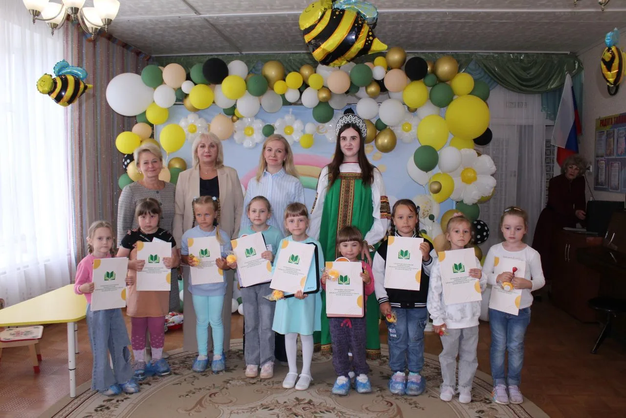🎨 Сегодня в детском саду №11 "Берёзка"прошёл творческий конкурс детских рисунков "С волшебной кисто