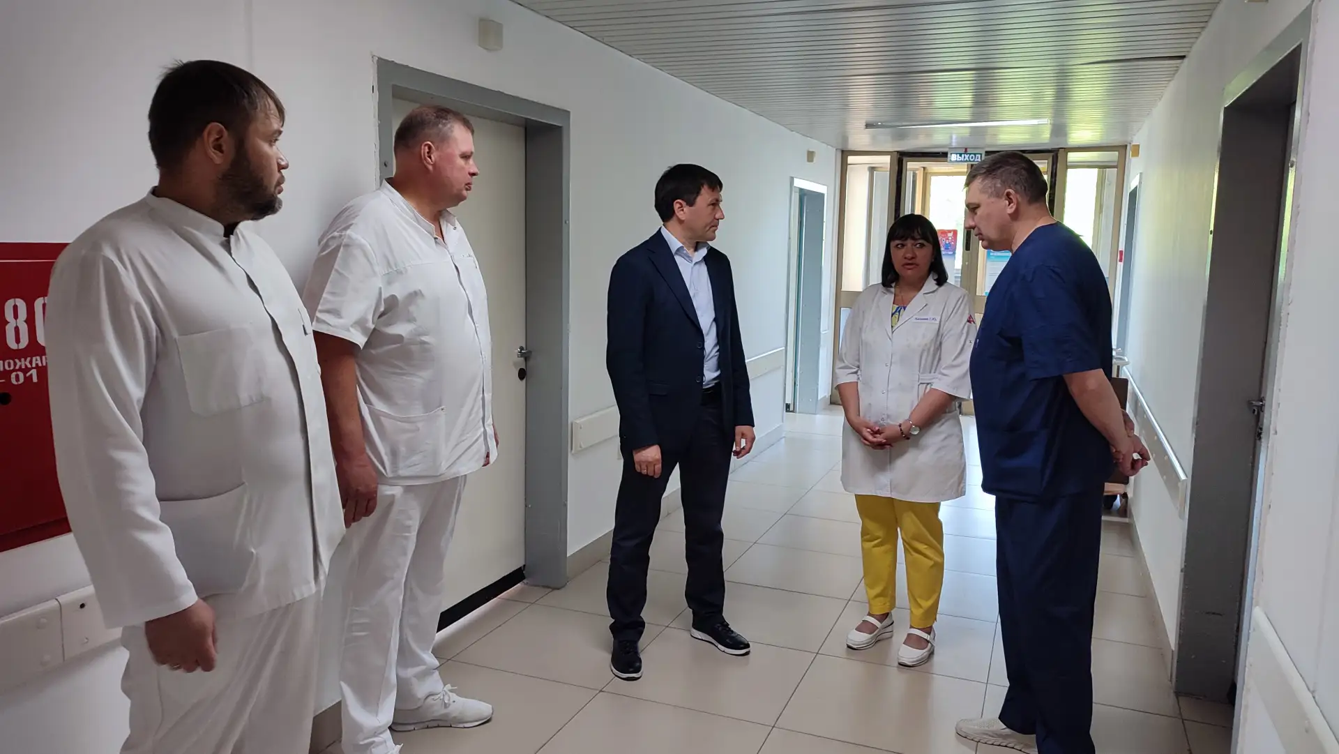 Глава округа Василий Мельник посетил Кузбасский клинический центр охраны здоровья шахтёров.  

Медиц