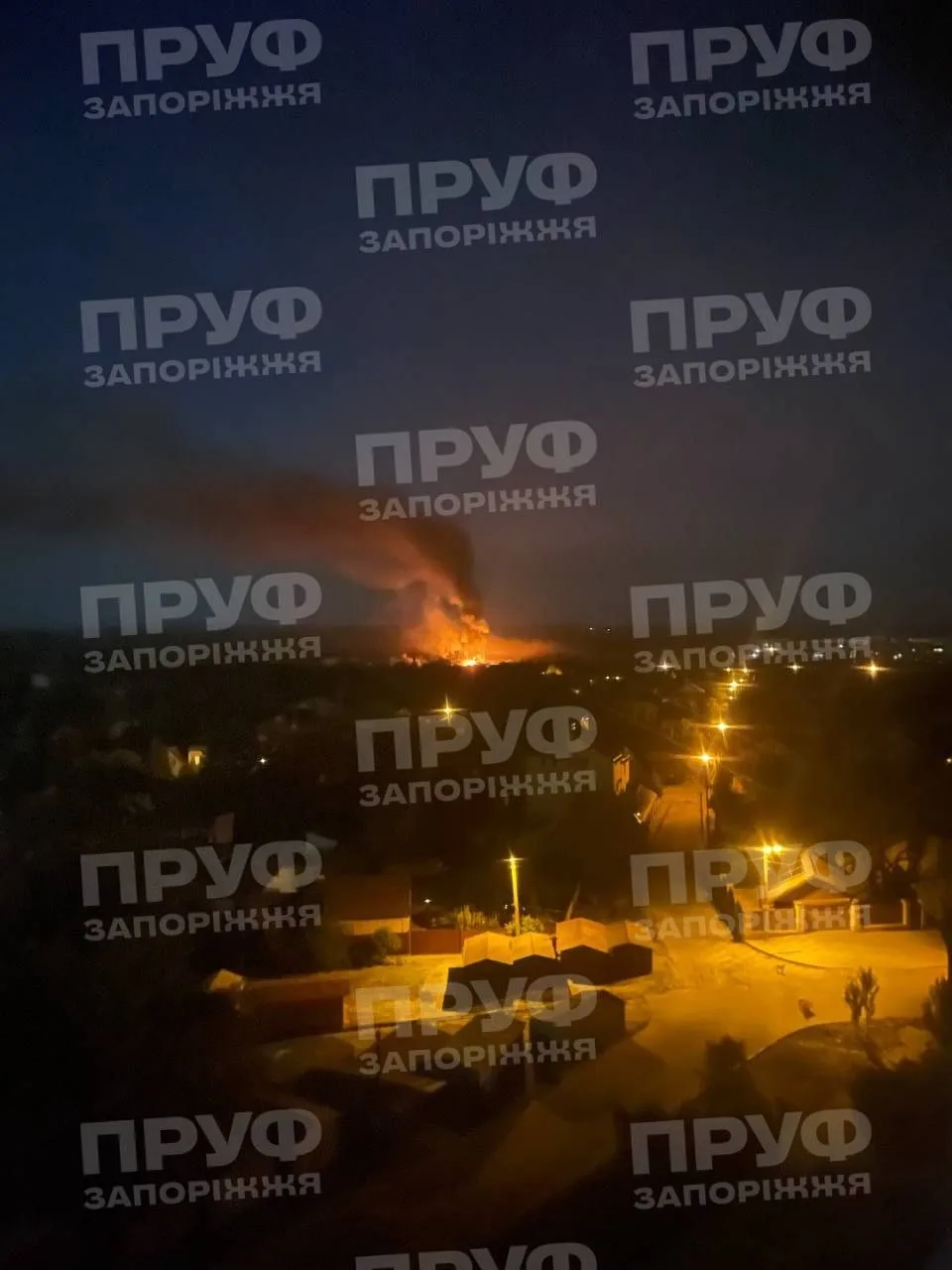 ‼️🇺🇦🔥Огромный пожар после удара по Запорожью